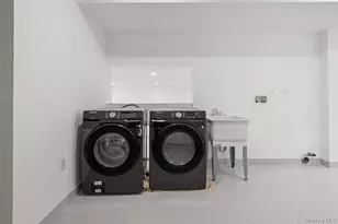 157-51 Rose Ave, Flushing, NY 11355 - Photo 19