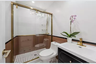 157-51 Rose Avenue, Flushing, NY 11355 - Photo 15