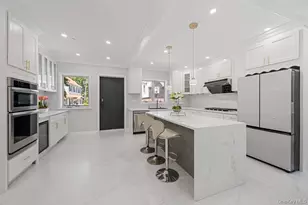 157-51 Rose Ave, Flushing, NY 11355 - Photo 5
