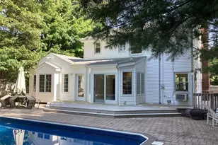 67 Soundview Dr, Port Jefferson, NY 11777 - Photo 11