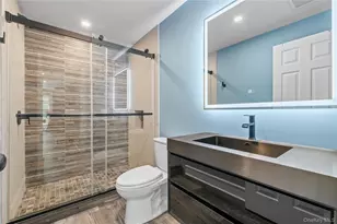 40 Coves Run, Syosset, NY 11791 - Photo 21