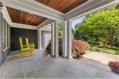 40 Coves Run, Syosset, NY 11791 - Photo 3