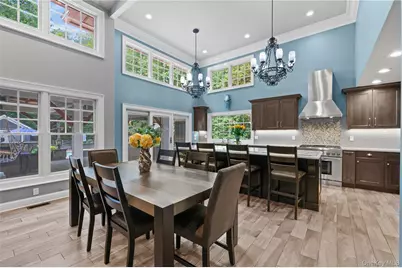 40 Coves Run, Syosset, NY 11791 - Photo 13