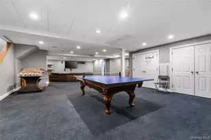 40 Coves Run, Syosset, NY 11791 - Photo 37