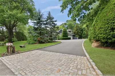40 Coves Run, Syosset, NY 11791 - Photo 49