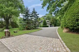 40 Coves Run, Syosset, NY 11791 - Photo 49