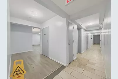 3961 Carpenter Avenue, Bronx, NY 10466 - Photo 7
