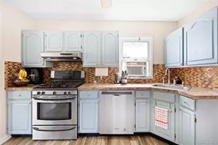 155 27th St, Copiague, NY 11726 - Photo 3