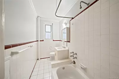 65-74 Saunders Street #3H, Rego Park, NY 11374 - Photo 9