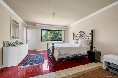 14 Vanderbilt Way #14, Valley Stream, NY 11581 - Photo 11