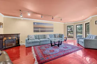 14 Vanderbilt Way, Valley Stream, NY 11581 - Photo 3