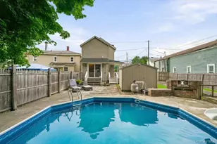 15 Delaware St, Port Jervis, NY 12771 - Photo 23