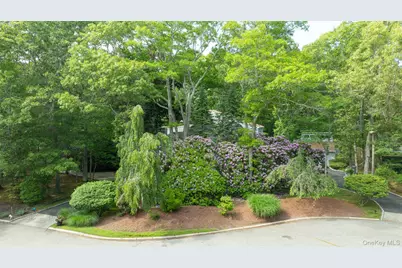 2 Strathmore Court, Remsenburg, NY 11960 - Photo 17