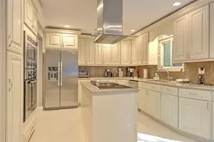 125 Country Club Dr, Jericho, NY 11753 - Photo 11