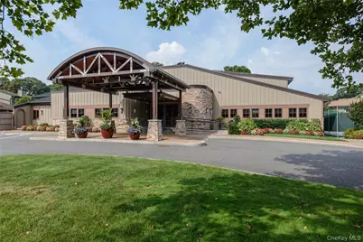 125 Country Club Drive, Jericho, NY 11753 - Photo 33