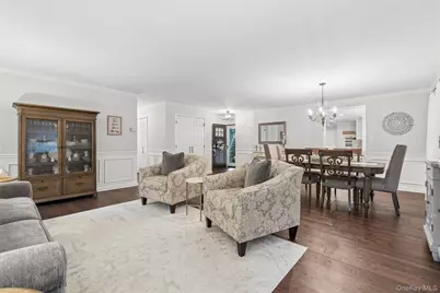 16 Parson Drive, Stony Brook, NY 11790 - Photo 9