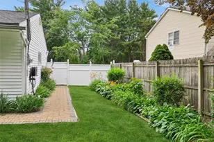 16 Parson Dr, Stony Brook, NY 11790 - Photo 35