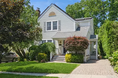71 Bar Beach Road, Port Washington, NY 11050 - Photo 1
