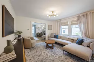71 Bar Beach Rd, Port Washington, NY 11050 - Photo 7