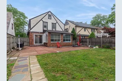 167 Lakeview Avenue, Lynbrook, NY 11563 - Photo 27