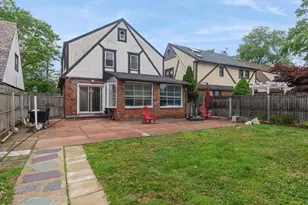 167 Lakeview Ave, Lynbrook, NY 11563 - Photo 27
