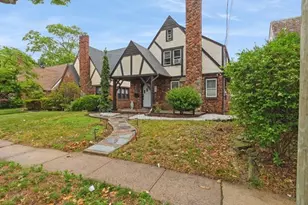 167 Lakeview Ave, Lynbrook, NY 11563 - Photo 1