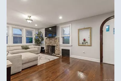 167 Lakeview Avenue, Lynbrook, NY 11563 - Photo 3