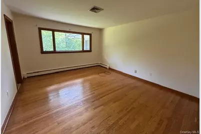 49 Chestnut Lane, Newburgh, NY 12550 - Photo 21