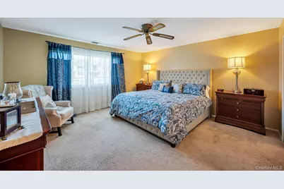 118 E Midland Pond Court, Moriches, NY 11955 - Photo 17