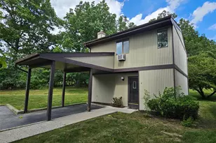 6 Eaton Ct, Middletown, NY 10940 - Photo 3