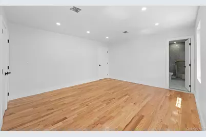 11126 177th Street, Jamaica, NY 11433 - Photo 9