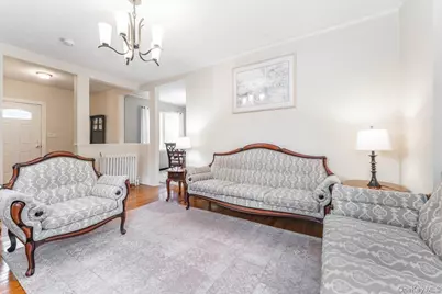 77 Hiawatha Drive, Brightwaters, NY 11718 - Photo 5