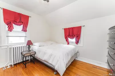 77 Hiawatha Drive, Brightwaters, NY 11718 - Photo 13