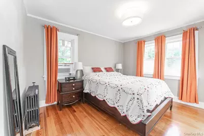 77 Hiawatha Drive, Brightwaters, NY 11718 - Photo 11