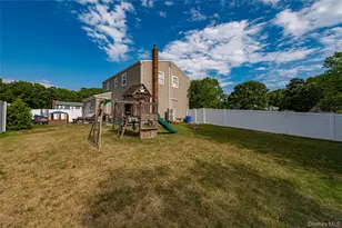 7 Howard St, Selden, NY 11784 - Photo 27
