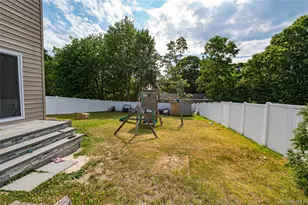 7 Howard St, Selden, NY 11784 - Photo 25