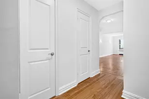601 Pelham Pkwy N, Bronx, NY 10467 - Photo 19