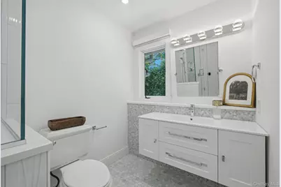 88 E Shore Road, Huntington, NY 11743 - Photo 27