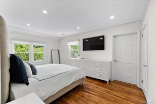 8 Park Cir, Great Neck, NY 11024 - Photo 25