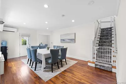 8 Park Circle, Great Neck, NY 11024 - Photo 5