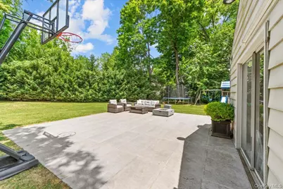 8 Park Circle, Great Neck, NY 11024 - Photo 39
