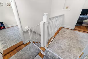 8 Park Cir, Great Neck, NY 11024 - Photo 23
