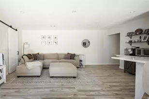 49 Navajo Ct, Coram, NY 11727 - Photo 5