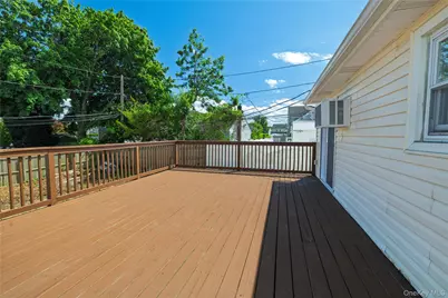 561 Woodbury Road, Plainview, NY 11803 - Photo 19