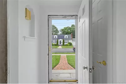 1753 Maurice Avenue, East Meadow, NY 11554 - Photo 3