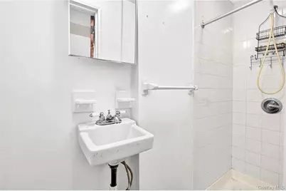 3885 Paulding Avenue, Bronx, NY 10469 - Photo 43