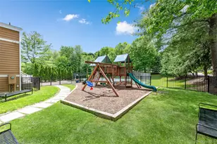 110 Woods End Rd, Chappaqua, NY 10514 - Photo 27