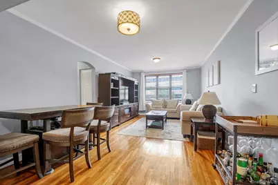 1 Town House Place #2E, Great Neck, NY 11021 - Photo 5