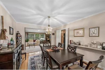 952 Roxbury Drive, Westbury, NY 11590 - Photo 17