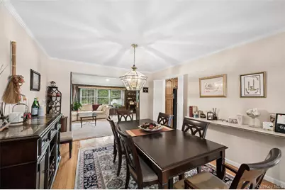 952 Roxbury Drive, Westbury, NY 11590 - Photo 5